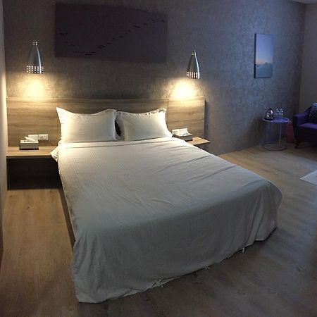 Cozy Cozy Hostel 台南 エクステリア 写真