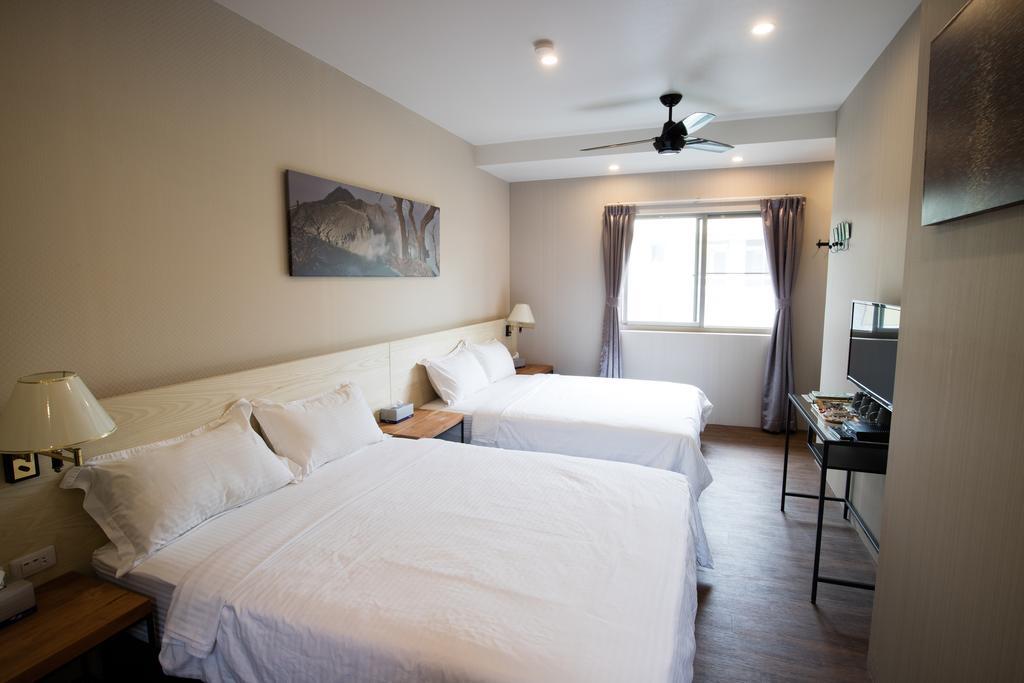 Cozy Cozy Hostel 台南 エクステリア 写真