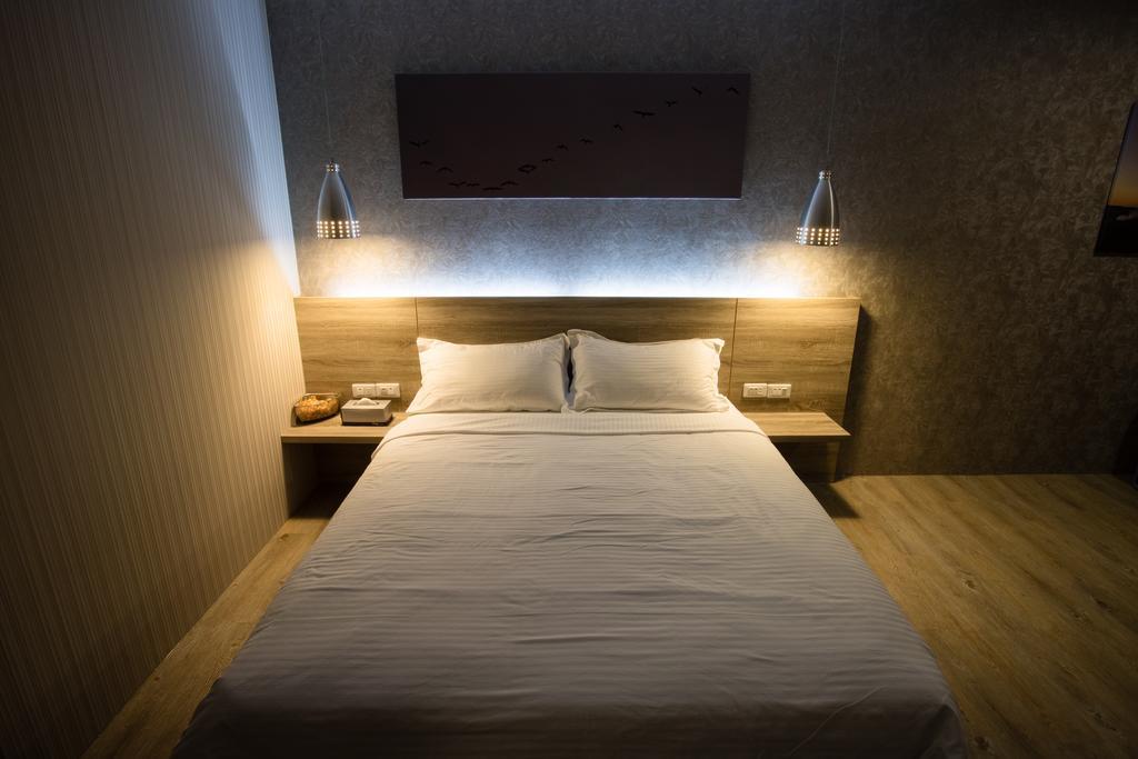 Cozy Cozy Hostel 台南 エクステリア 写真