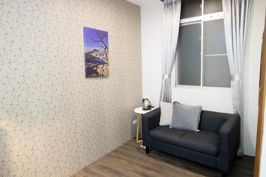 Cozy Cozy Hostel 台南 エクステリア 写真